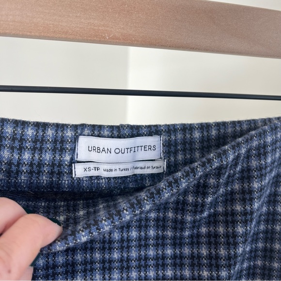 Urban Outfitters plaid mini - Picture 3 of 7